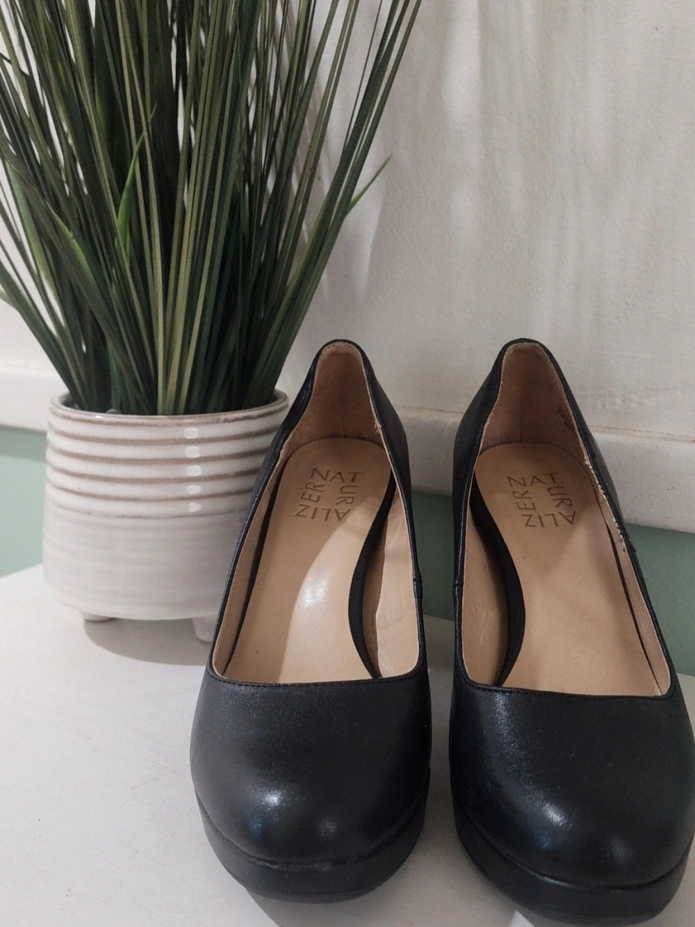 Naturalizer Black Leather Platform Pumps - Rounded Toe Women's Heels
